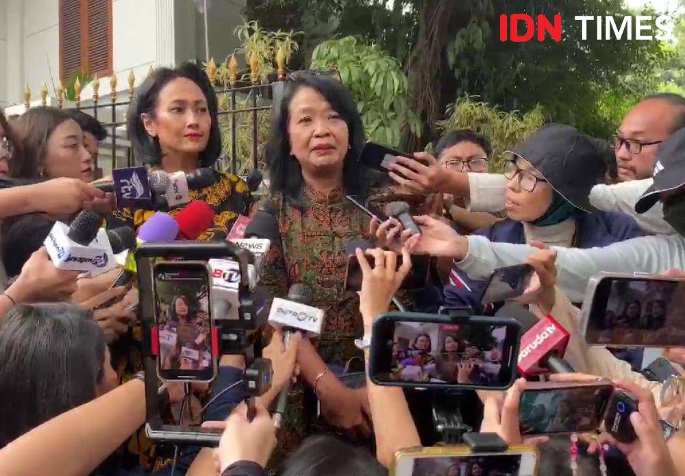 Diana Kusumastuti hadir di kediaman Prabowo pada Selasa (15/10/2024). (IDN Times/Aditya Mustaqim)
