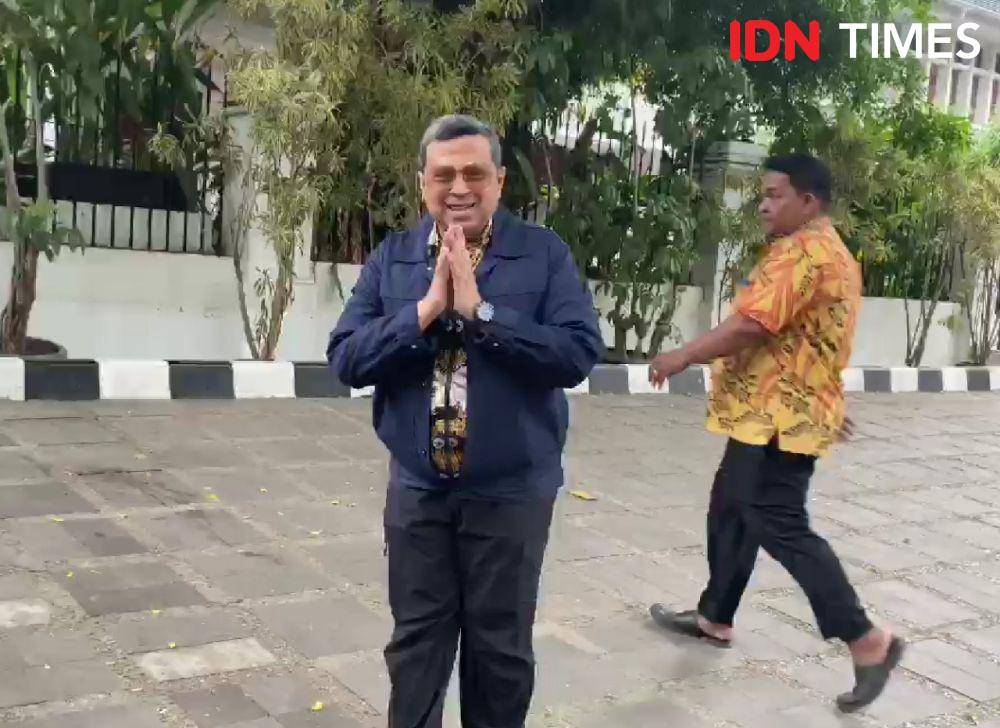 Pendakwah sekaligus mantan Jubir PA 212, Haikal Hassan Baras hadir di kediaman Prabowo pada Selasa (15/10/2024). (IDN Times/Aditya Mustaqim)