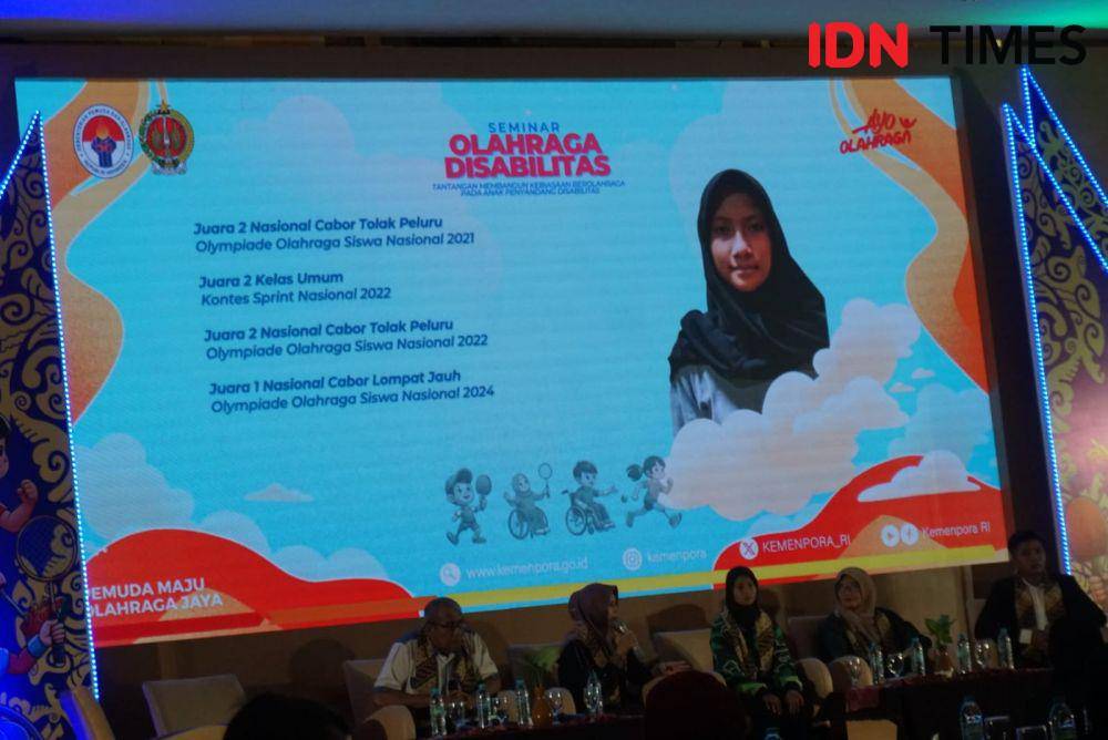 Syifa tumbuh dan berkembang sebagai anak berkebutuhan khusus di cabor atletik (IDNTimes/Tunggul Damarjati)