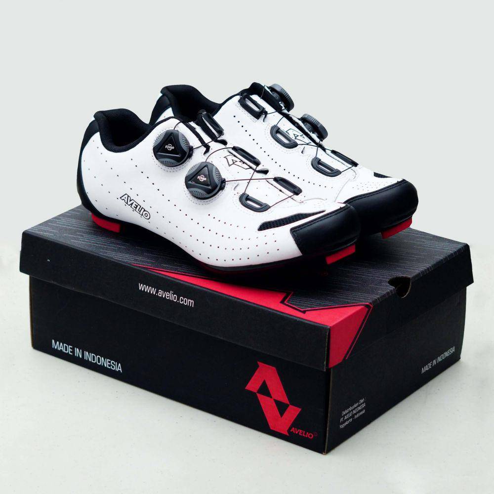 Avelio Sepatu Roadbike Double Lock (avelio.com)