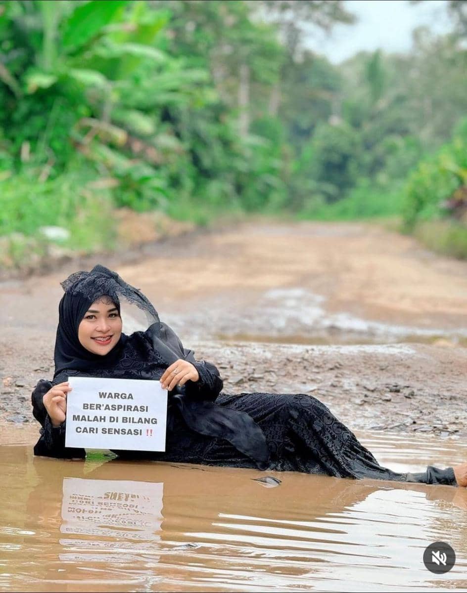 Potret jalan rusak di Lampung (instagram/ummuhamii89)