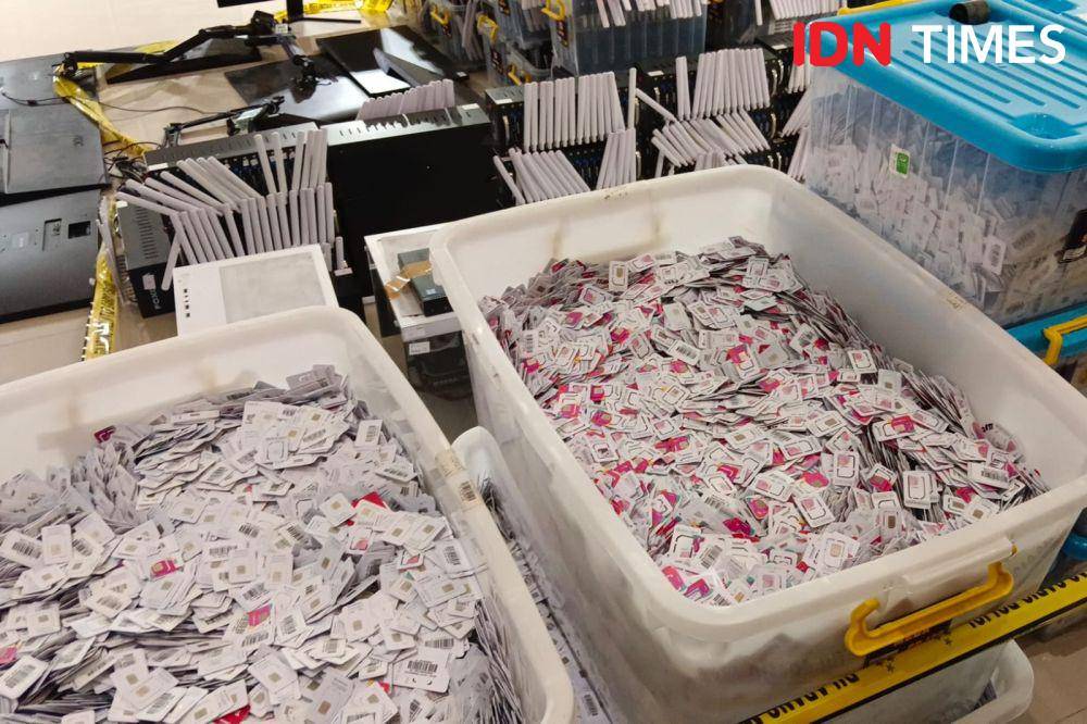 Pelaku tindak pidana registrasi kartu sim secara ilegal dan penjualan kode OTP (IDN Times/Ayu Afria)
