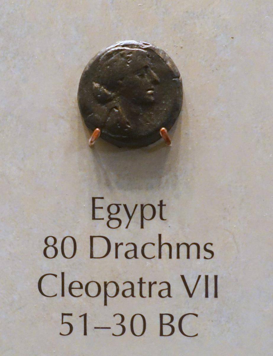 80 Drachma, Mesir, Cleopatra V||, 51-30 SM - Museum Nasional Sejarah Amerika (commons.wikimedia.org/Dadarot)