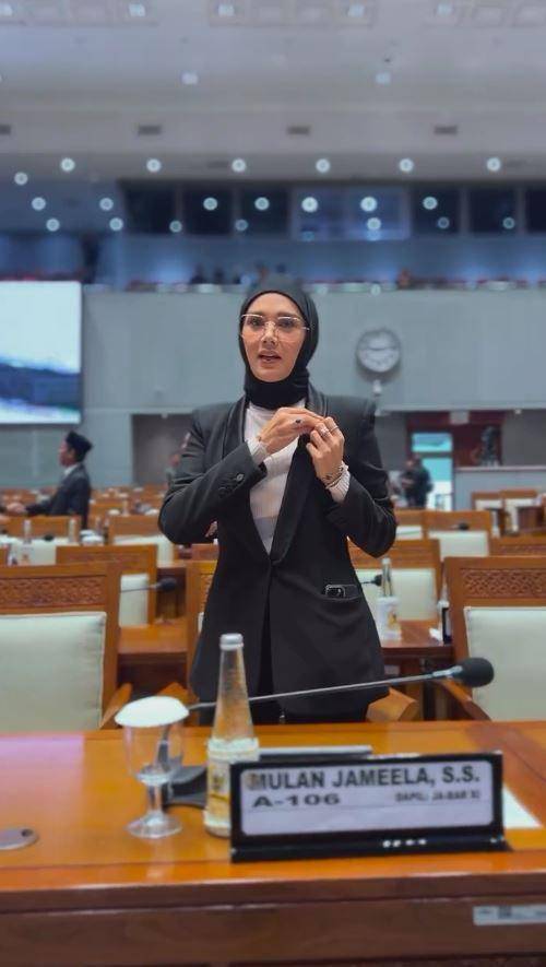Mulan dan Ahmad Dhani jadi anggota DPR (Instagram.com/mulanjameela1)