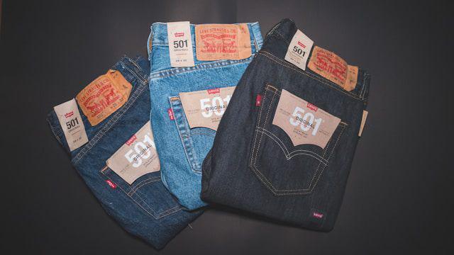 5 Arti Kode Angka pada Celana Jeans Levi's, Catat Bro!