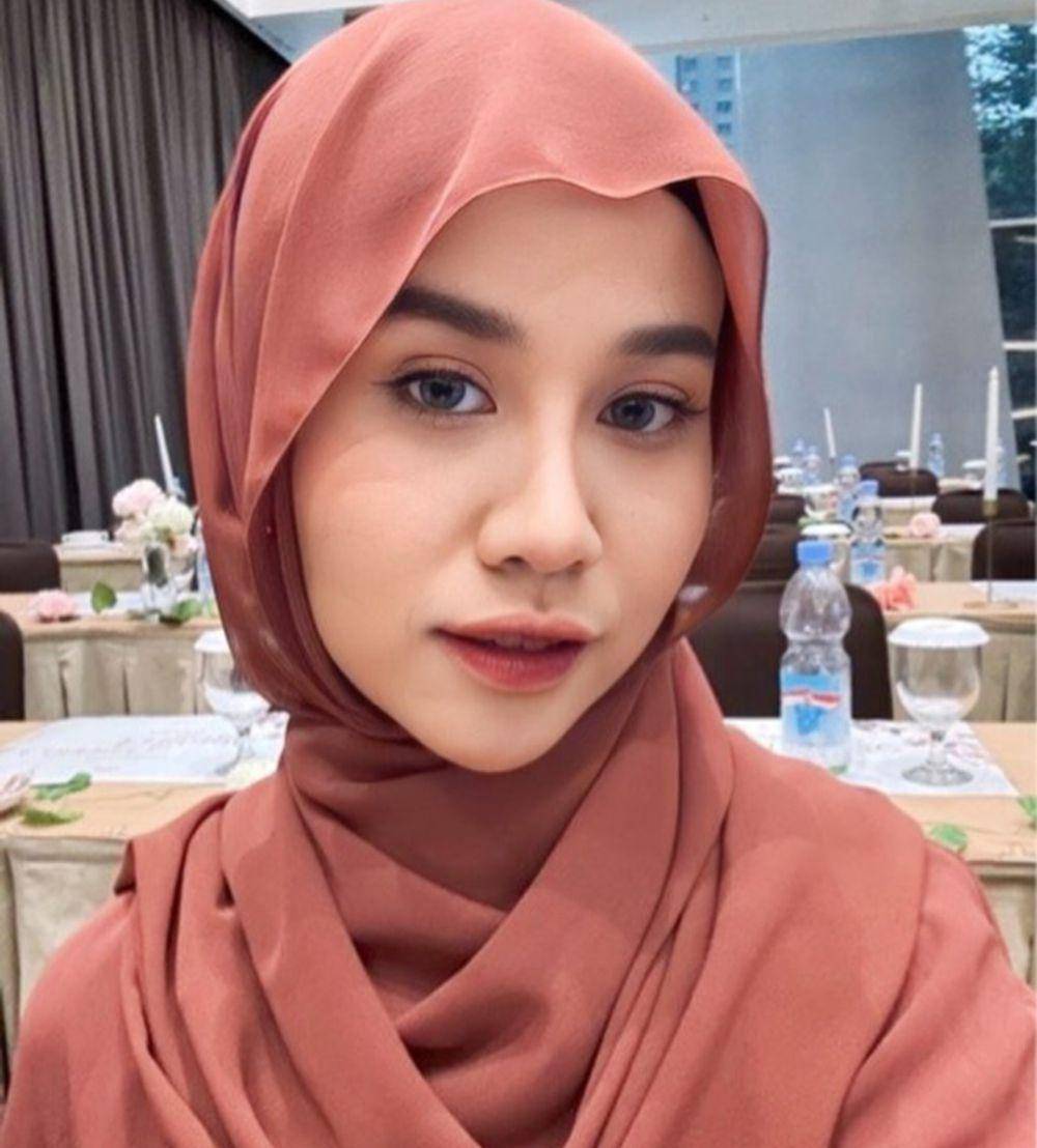 Mayang Lucyana (instagram.com/mayang.lucyaana)