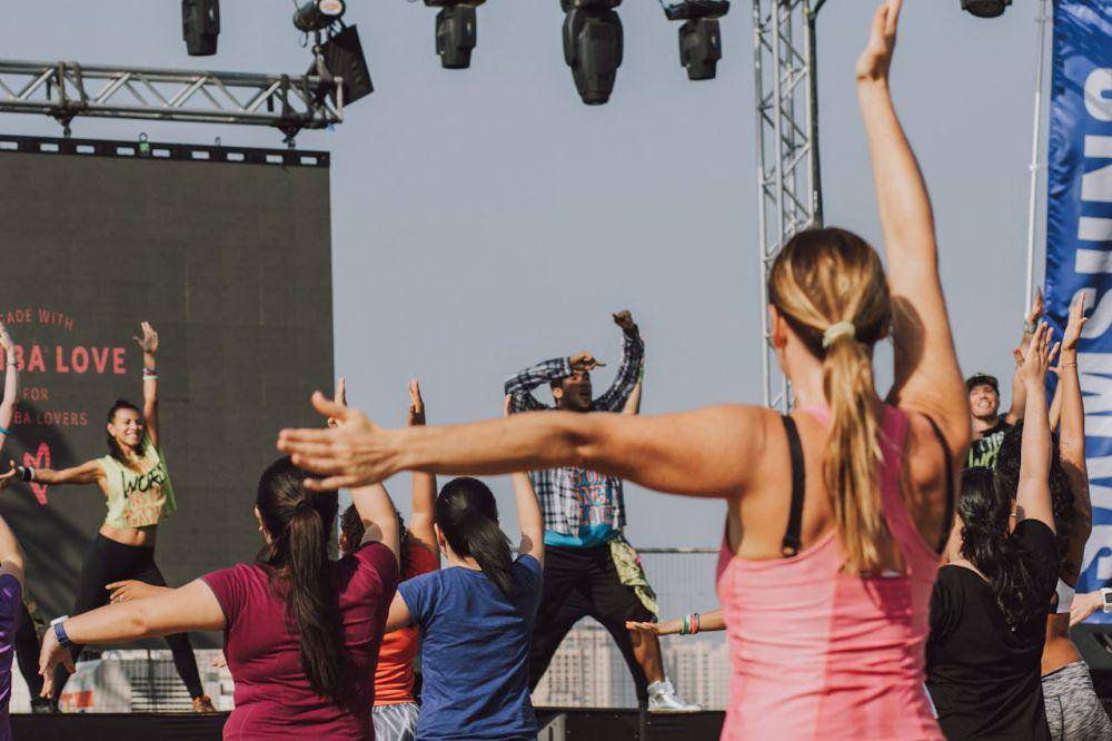 ilustrasi melakukan zumba (pexels.com/Kate Trysh)
