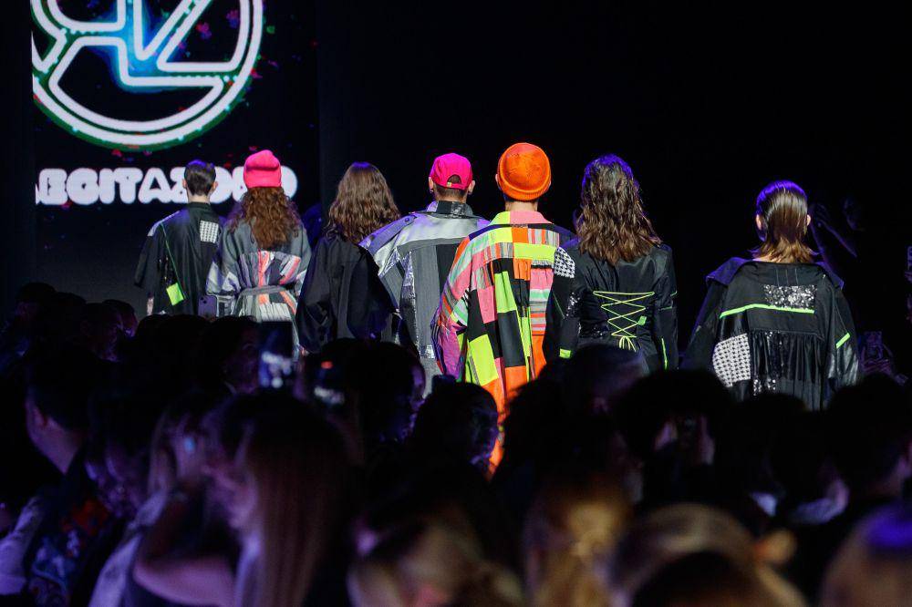 Koleksi RAEGITAZORO melenggang di Moscow Fashion Week 2024. (dok. Raegitazoro)