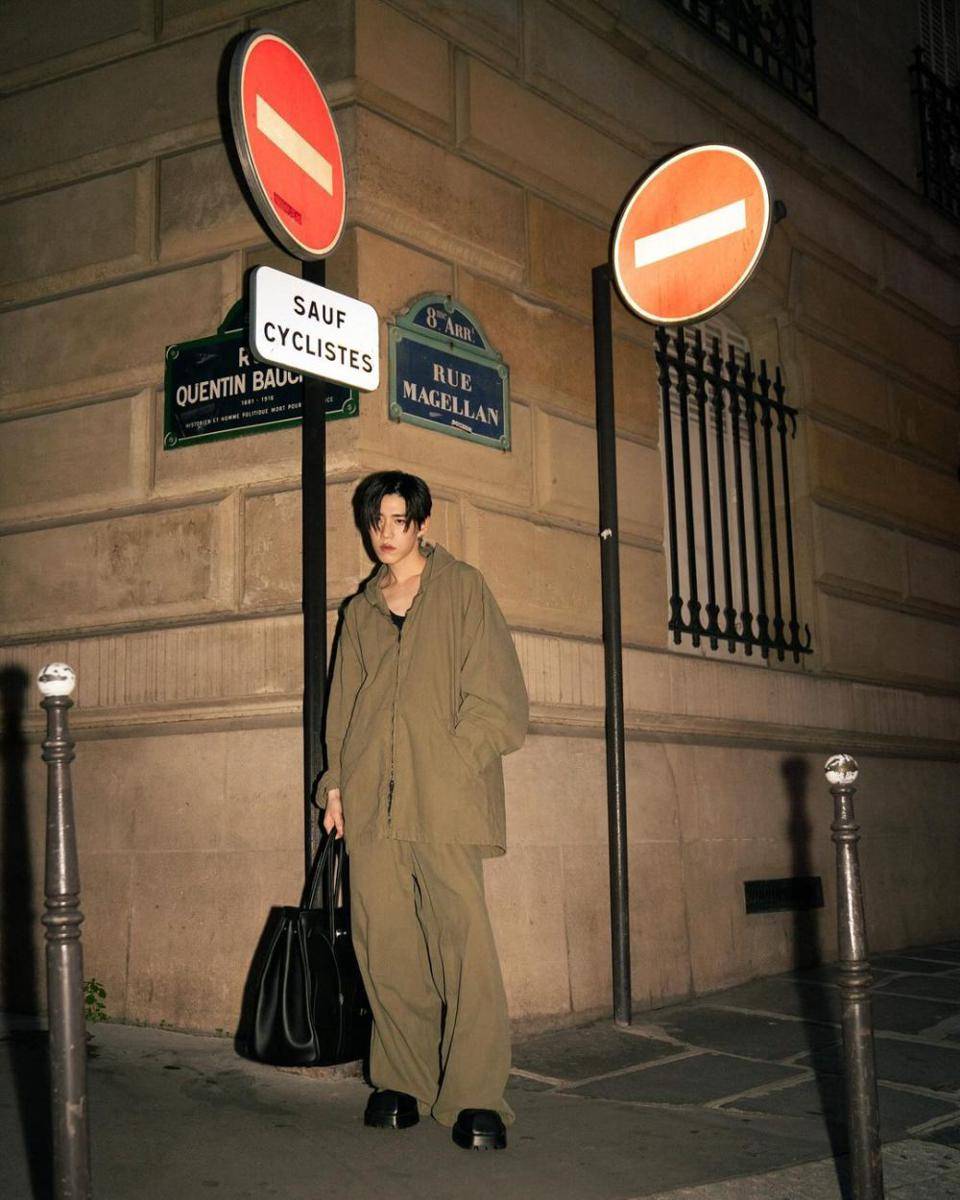 PP Krit dalam Balutan Oversized Outfit Balenciaga (instagram.com/pp.kritt)