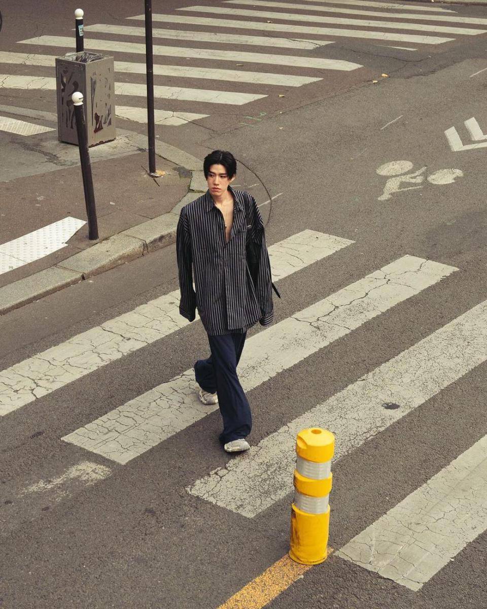 PP Krit dalam Balutan Oversized Outfit Balenciaga (instagram.com/pp.kritt)