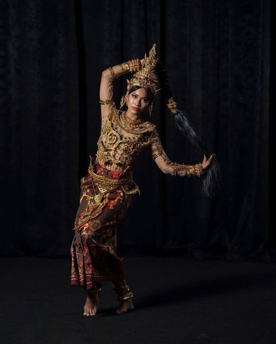 #MEN Potret Top 10 Kostum Nasional Terbaik di Miss Aura International 2024 (Instagram.com/demacsgo for Instagram.com/missaurainternational)