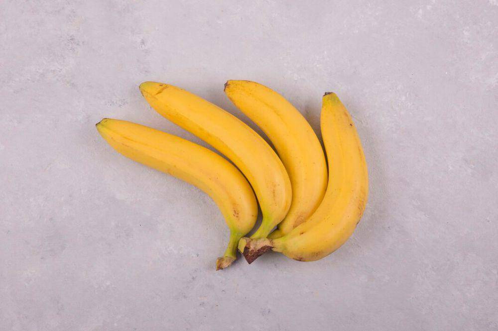 ilustrasi pisang (freepik.com/azerbaijan_stockers)