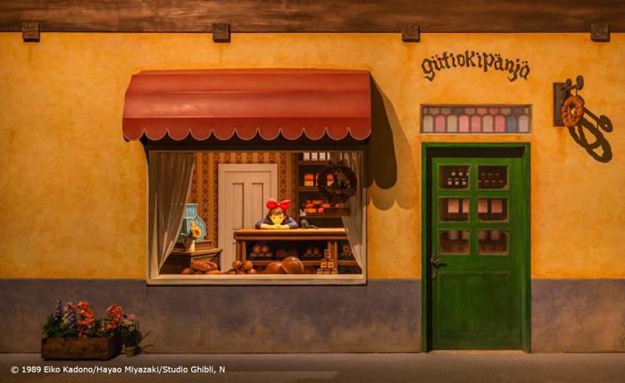 Potret instalasi Kiki’s Delivery Service di The World of Studio Ghibli (dok. Studio Ghibli)