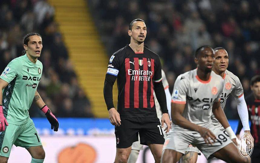 AC Milan melawan Udinese pada paruh kedua Serie A 2022/2023. (acmilan.com)