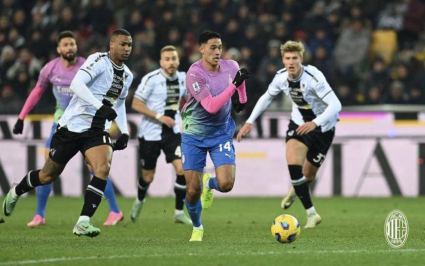 AC Milan melawan Udinese pada paruh kedua Serie A 2023/2024. (acmilan.com)
