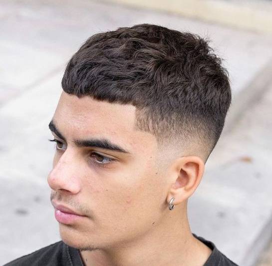 model rambut french crop (pinterest.com)
