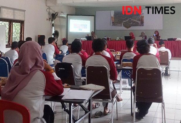 Kemdiktisaintek Ungkap Tak Ada Anggaran Tunjangan Dosen Tahun 2025