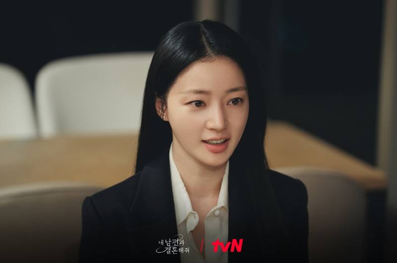 Song Ha Yoon di drama Marry My Husband (Dok. tvN/Marry My Husband)