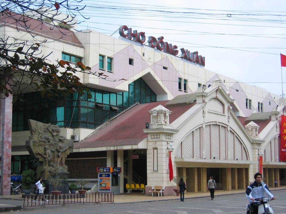 Pasar Cho Dong Xuan (https://en.wikipedia.org)