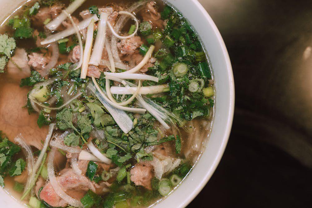5 Tips Membuat Kuah Pho Vietnam yang Aromatik tanpa Bumbu Instan!
