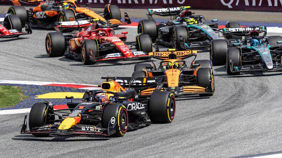 salah satu momen dalam sebuah balapan Formula 1 2024 (formula1.com)