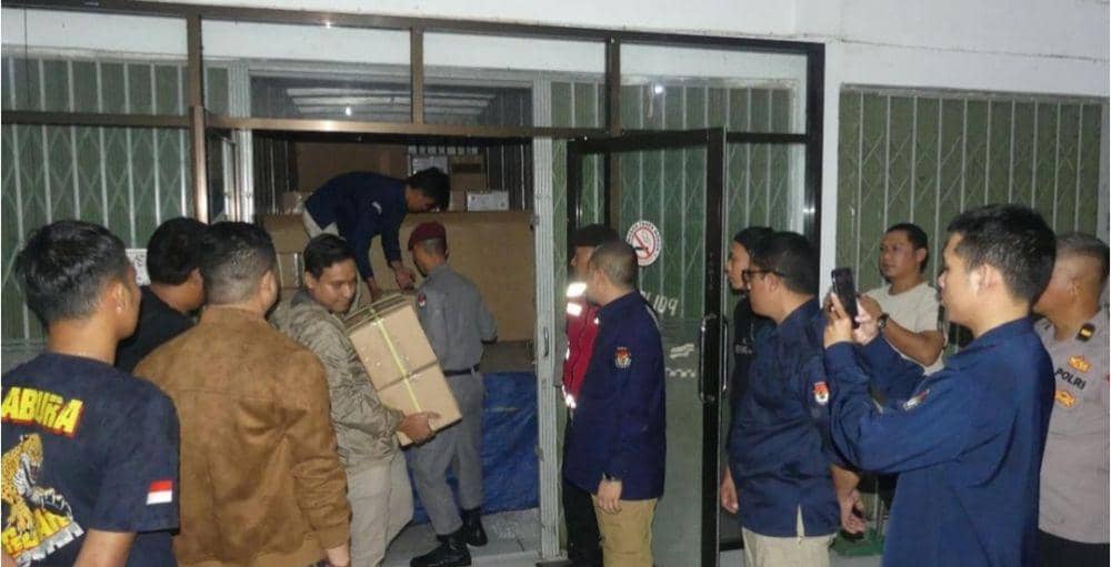 Penyaluran logistik surat suara pilkada Sumsel (Dok: KPU Sumsel)