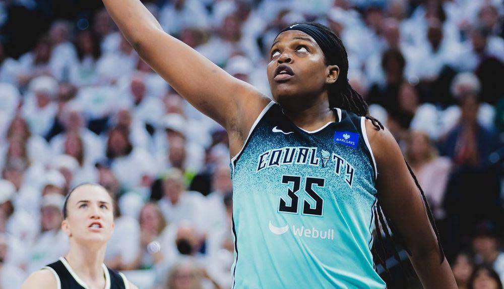 Jonquel Jones (instagram.com/nyliberty)