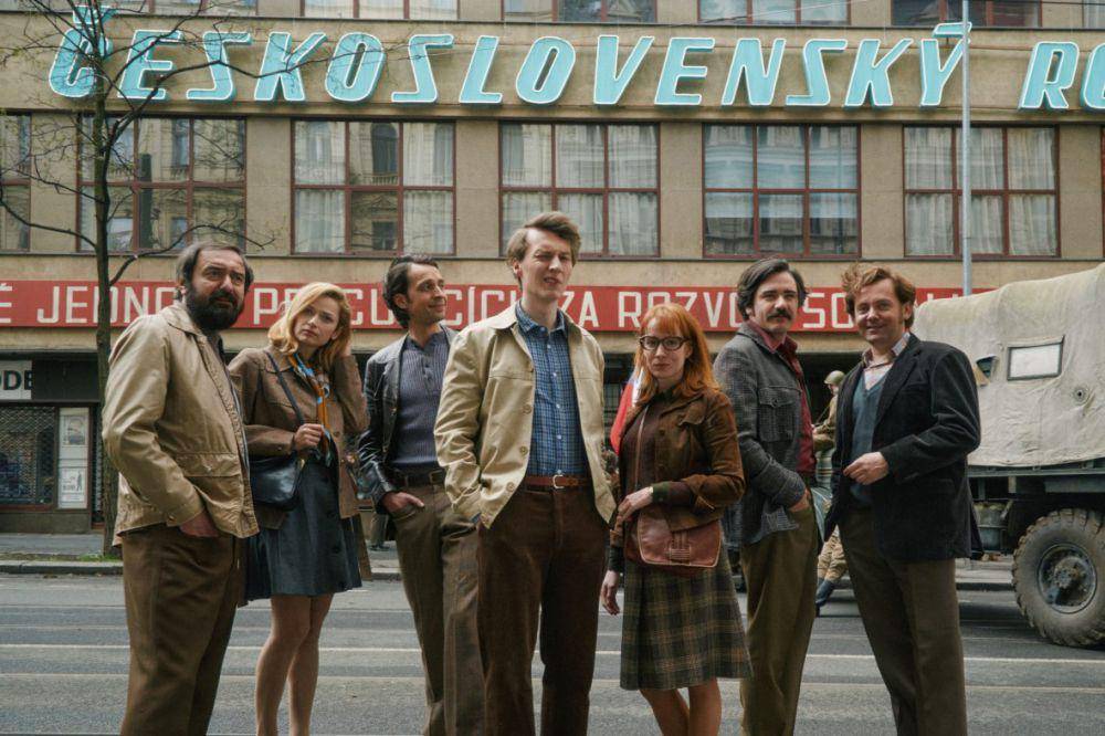 Waves (dok. Karlovy Vary IFF/Waves)