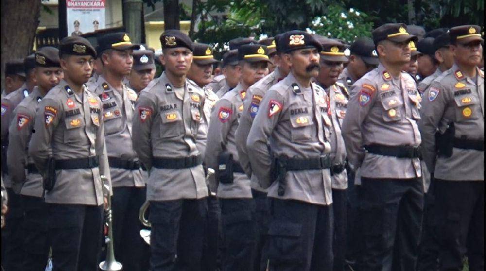 Apel gelar pasukan pembekalan Bhabin Kamtibmas di Kota Padang (IDN Times/Halbert Caniago)