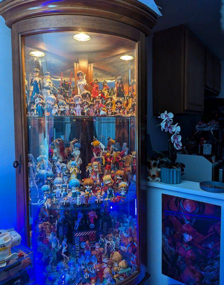 potret koleksi Neon Genesis Evangelion (reddit.com/user/Calm-Improvement1402)
