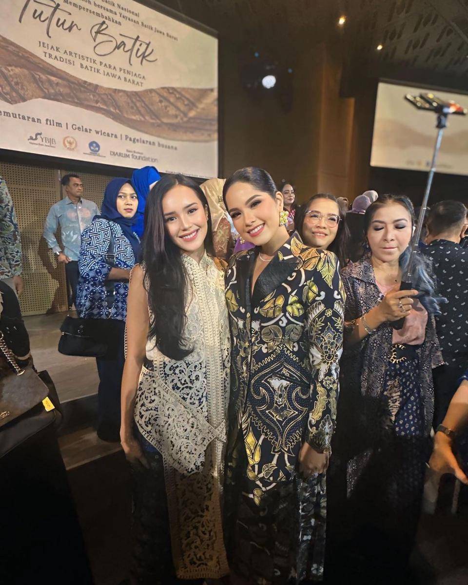 Gaya Etnik Tokoh Publik di Acara Tutur Batik (instagram.com/bebytsabina)