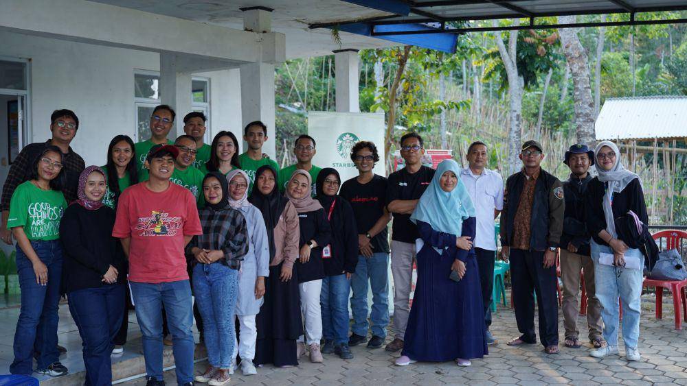 Program BENTANI dari Starbucks Indonesia dan Yayasan Mercy Corps Indonesia dalam peningkatan literasi keuangan keluarga petani kopi (Dokumentasi Starbucks Indonesia)