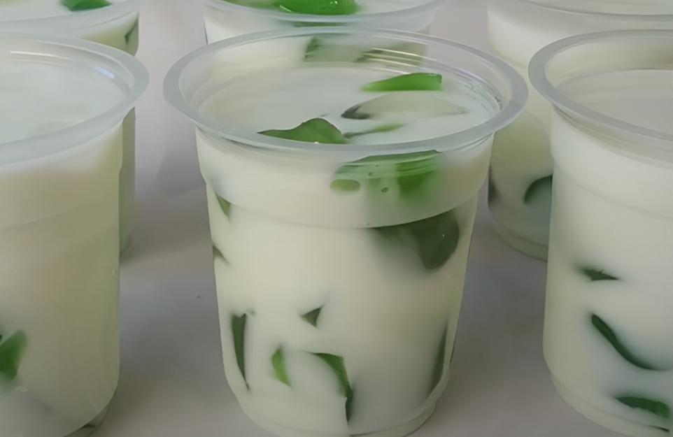 Resep Es Jelly Pandan, Minuman Segar untuk Lawan Hawa Panas