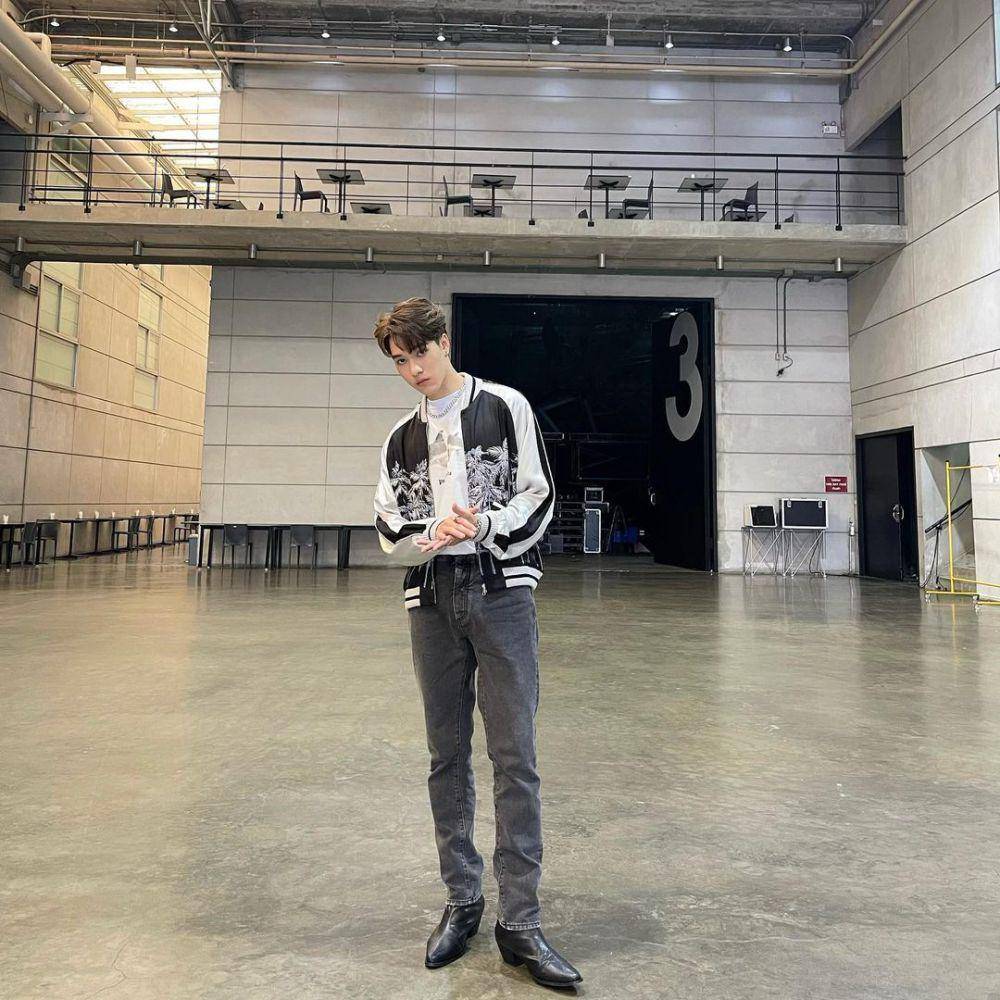 outfit starboy ala Nani Hirunkit (instagram.com/hirunkit_)