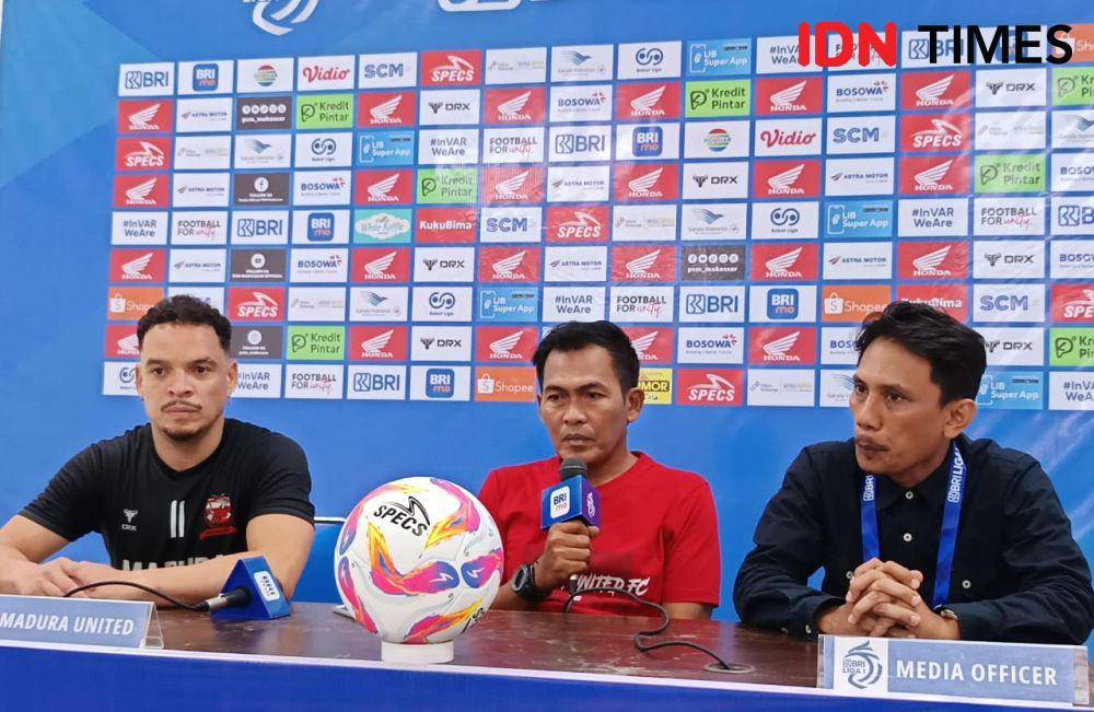 Asisten pelatih Rahmad Basuki mengakui kehadiran pelatih baru membuat atmosfer di dalam tim lebih positif. (IDN Times/Erik Alfian)