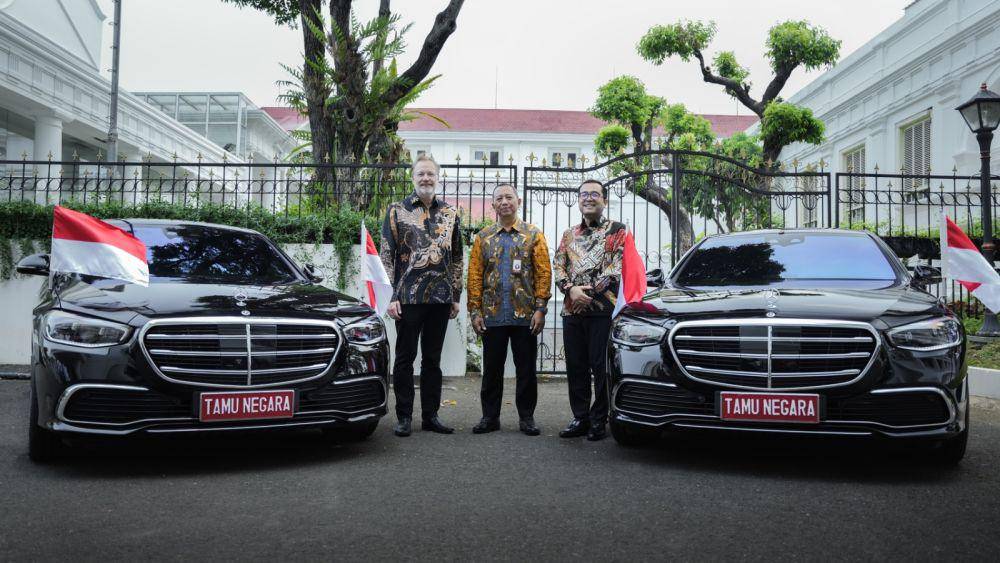 Penyerahan unit Mercedes-Benz S-Class untuk pelantikan Presiden RI (Mercedes-Benz)