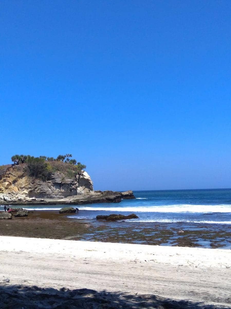 Ini 7 Pantai Indah di Pacitan, Paradise of Java