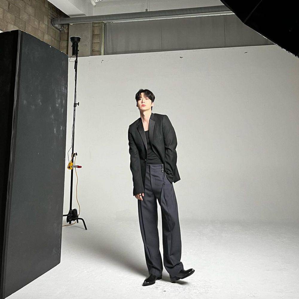 outfit romantis fine dining ala Ahn Jae Hyun (instagram.com/aagbanjh)