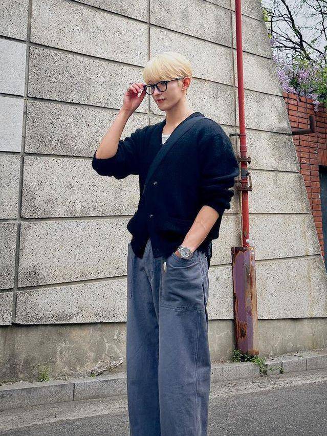 potret DK SEVENTEEN (instagram.com/dk_is_dokyeom)
