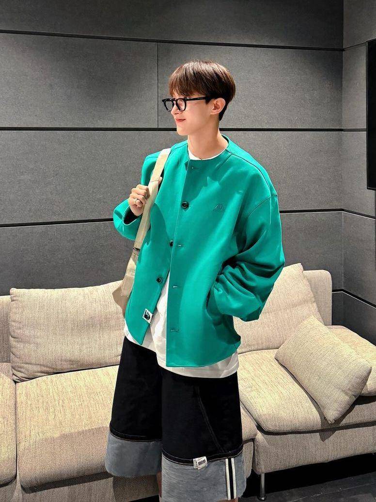 potret DK SEVENTEEN (instagram.com/dk_is_dokyeom)