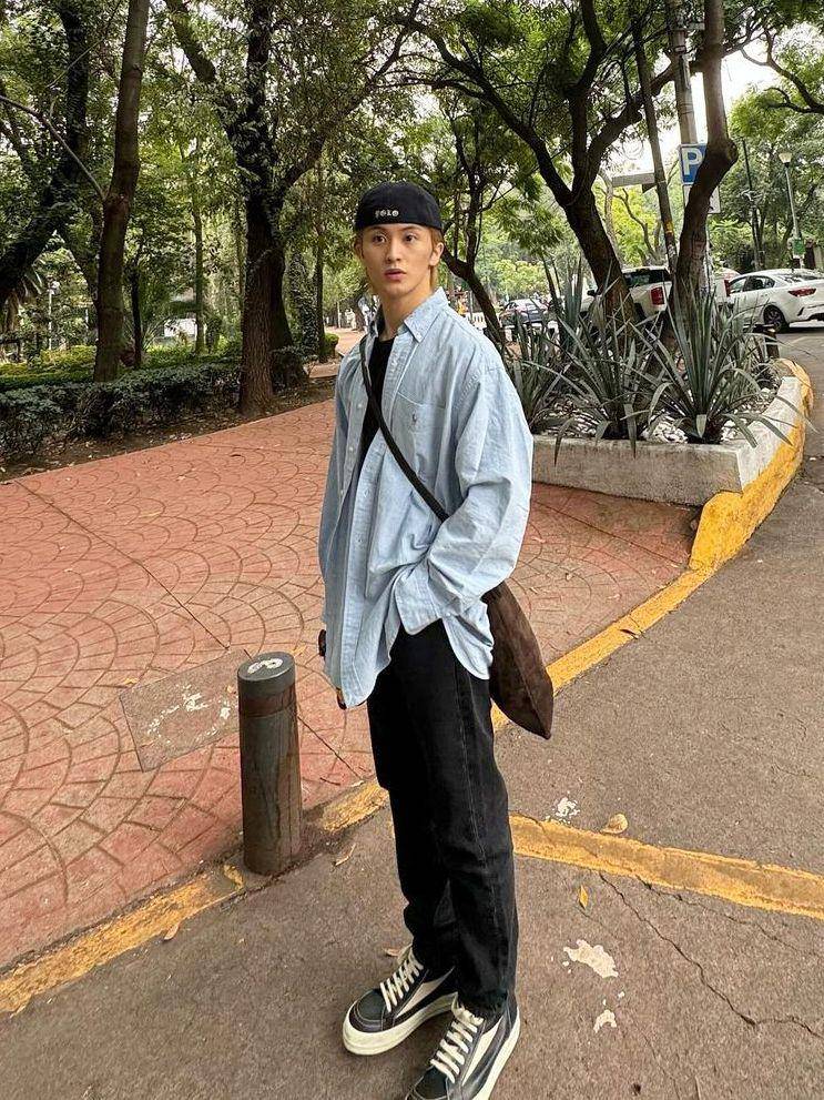 potret Mark NCT (instagram.com/onyourm__ark)