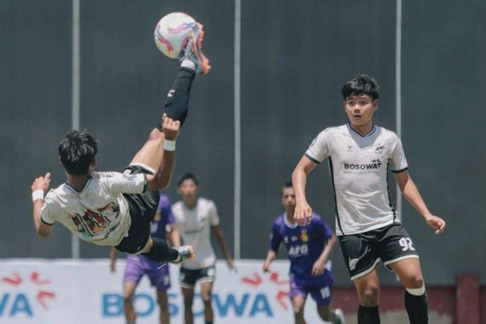 Salah satu momen pertandingan matchday keenam Grup C Elite Pro Academy (EPA) U-18 2024/25 antara Persik U-18 versus PSM U-18 yang berlangsung dl Lapangan Bosowa Sports Center Makassar, 13 Oktober 2024. (Instagram.com/psm_makassar)