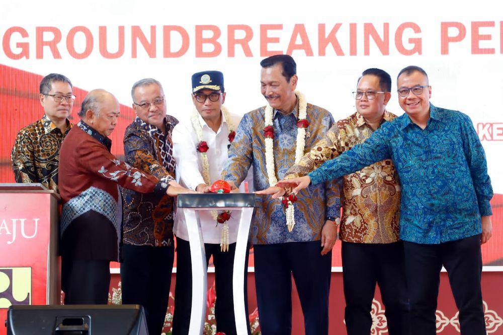 Bukan Jokowi, Bandara Dhoho Kediri Diresmikan Luhut