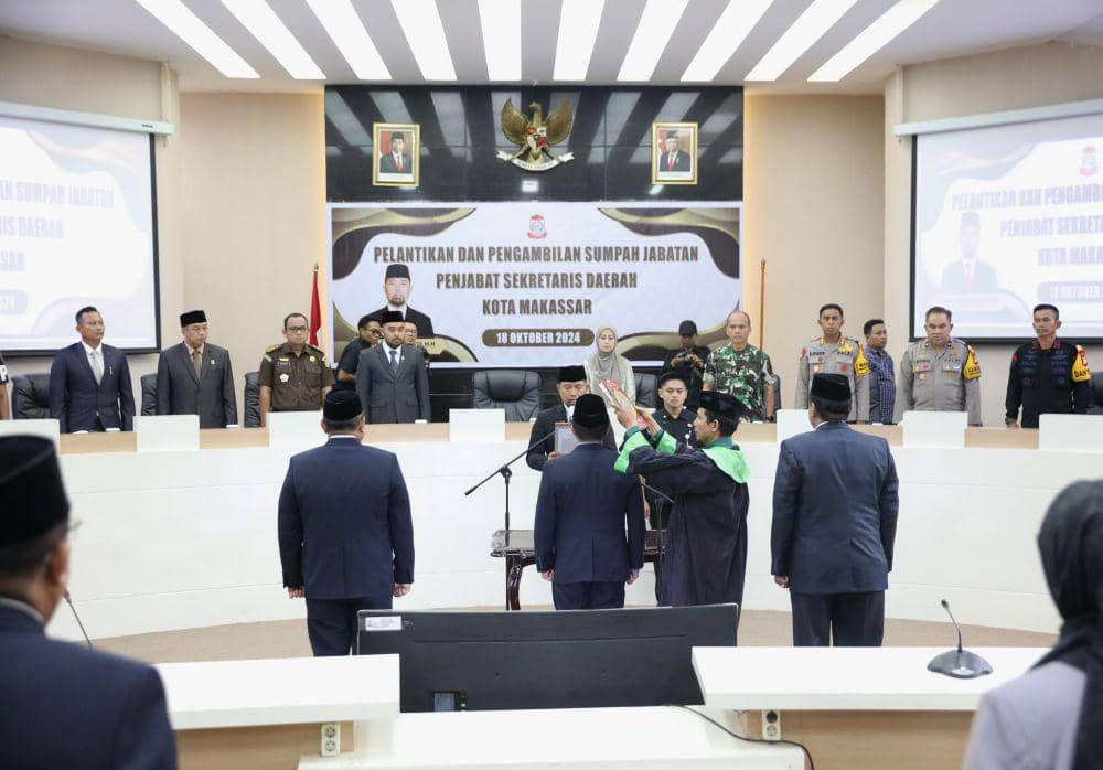 Pelantikan Irwan Adnan sebagai Penjabat (Pj) Sekretaris Daerah Kota Makassar, Jumat (18/10/2024)/Humas Pemkot Makassar