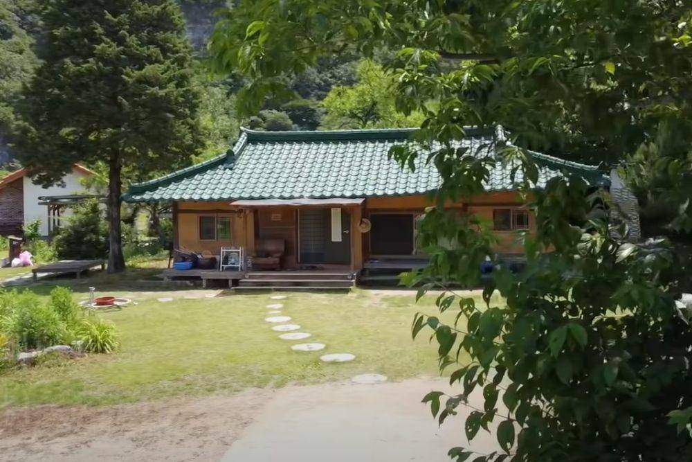 Ilustrasi rumah di Korea Selatan (Youtube.com/DAY6)