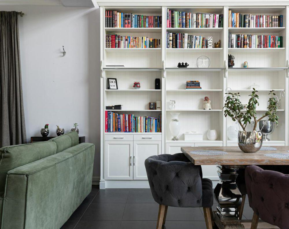 ilustrasi perpustakaan minimalis (pexels.com/Max Vakhtbovycn)
