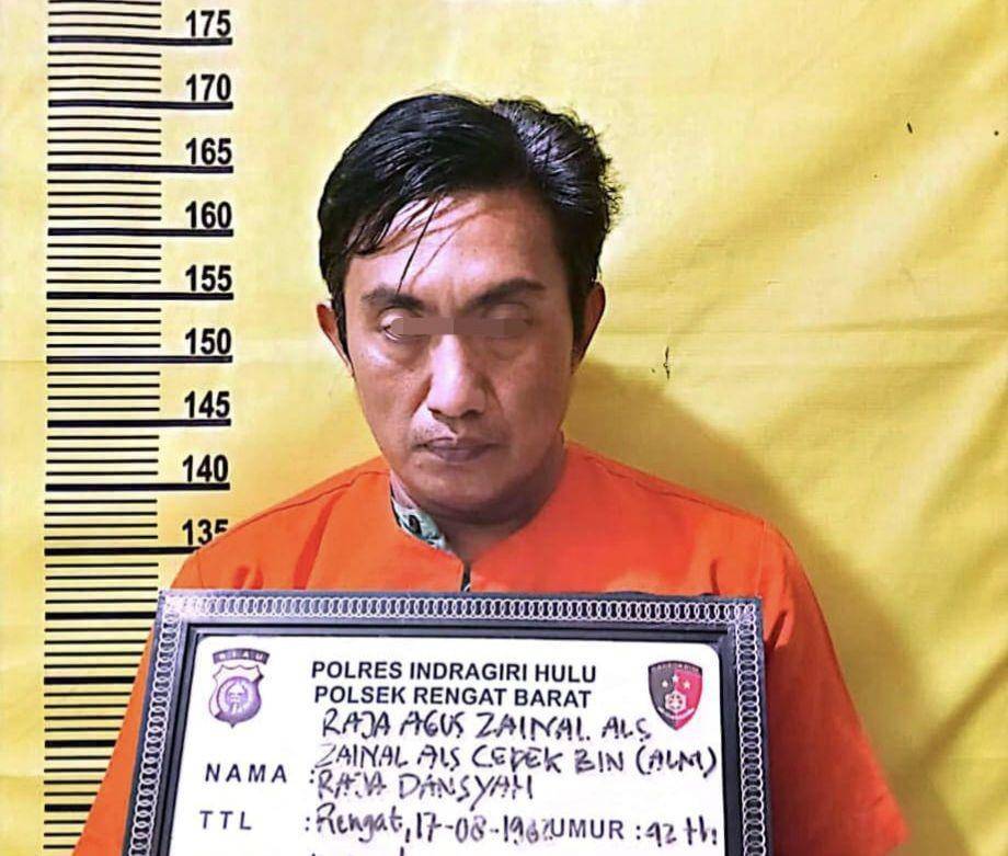 Raja Agus Zainal, ASN Disnaker Kabupaten Inhu yang ikut ditangkap pihak kepolisian (IDN Times/ dok Polres Inhu)