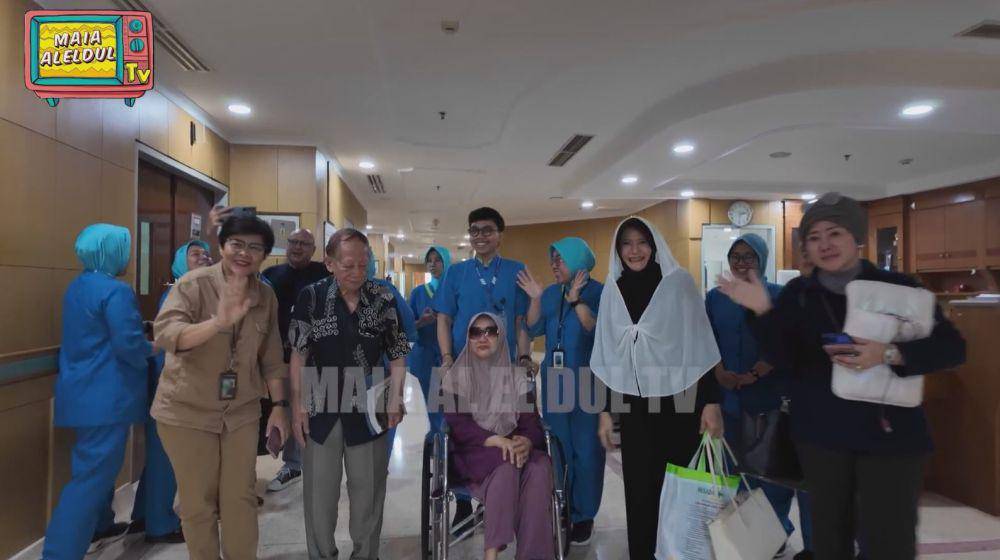 ibunda Maia Estianty dirawat di rumah sakit (YouTube.com/MAIA AL EL DUL TV)