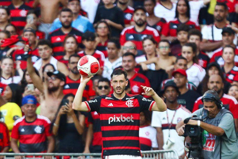 Matias Vina (instagram.com/flamengo)