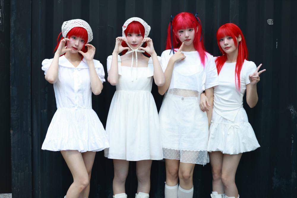 potret member QWER (twitter.com/official_QWER)